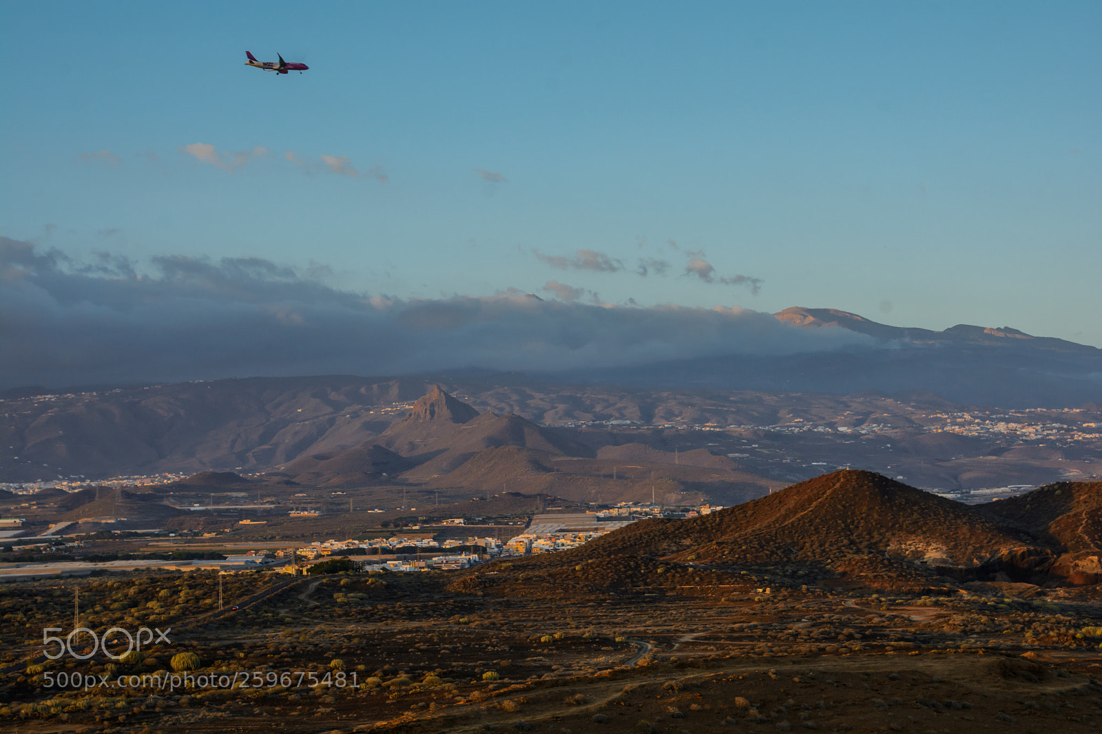 Nikon D7100 sample photo. The plane comes to photography