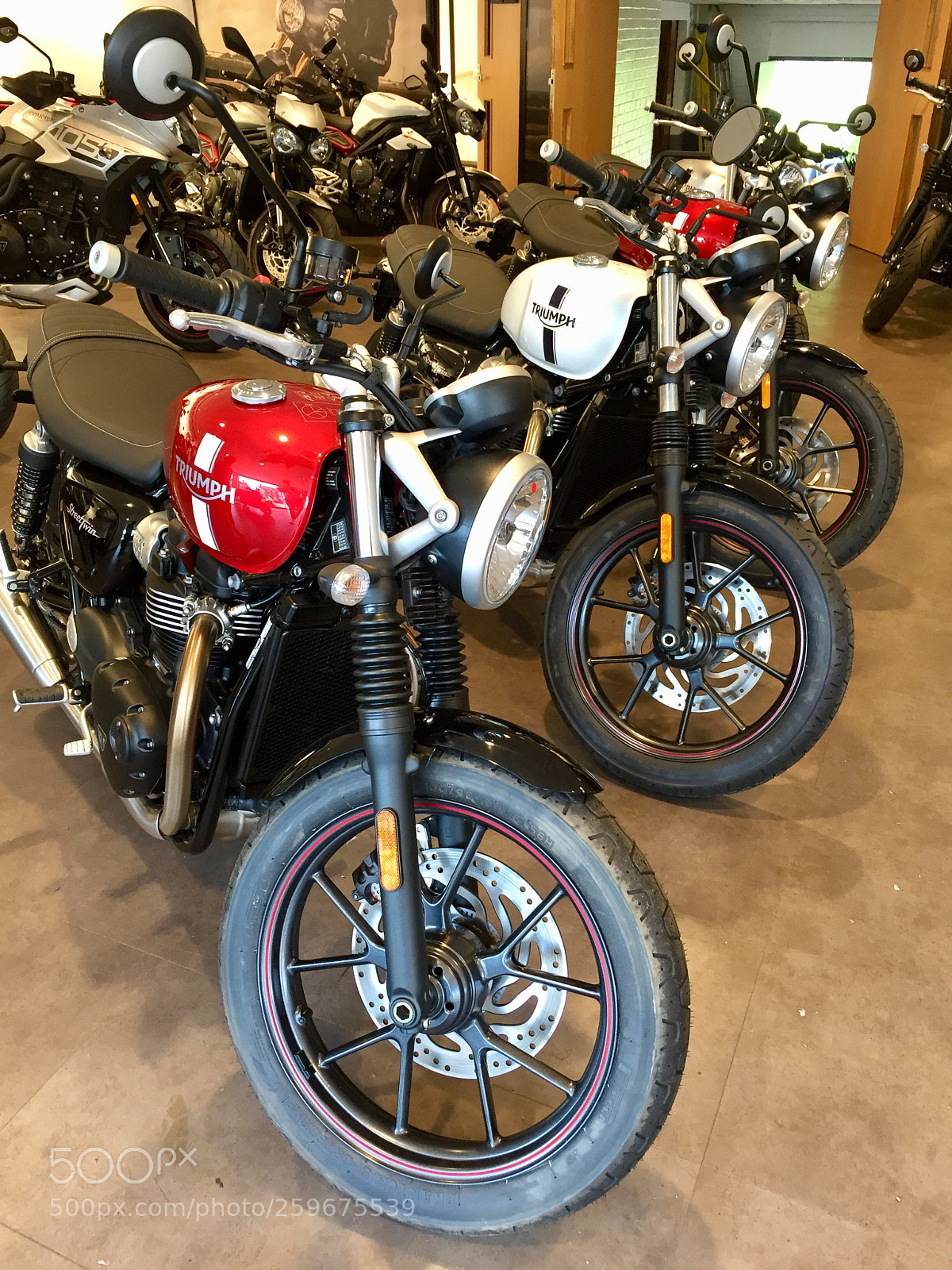 Apple iPhone 6 sample photo. Triumph street twin photography