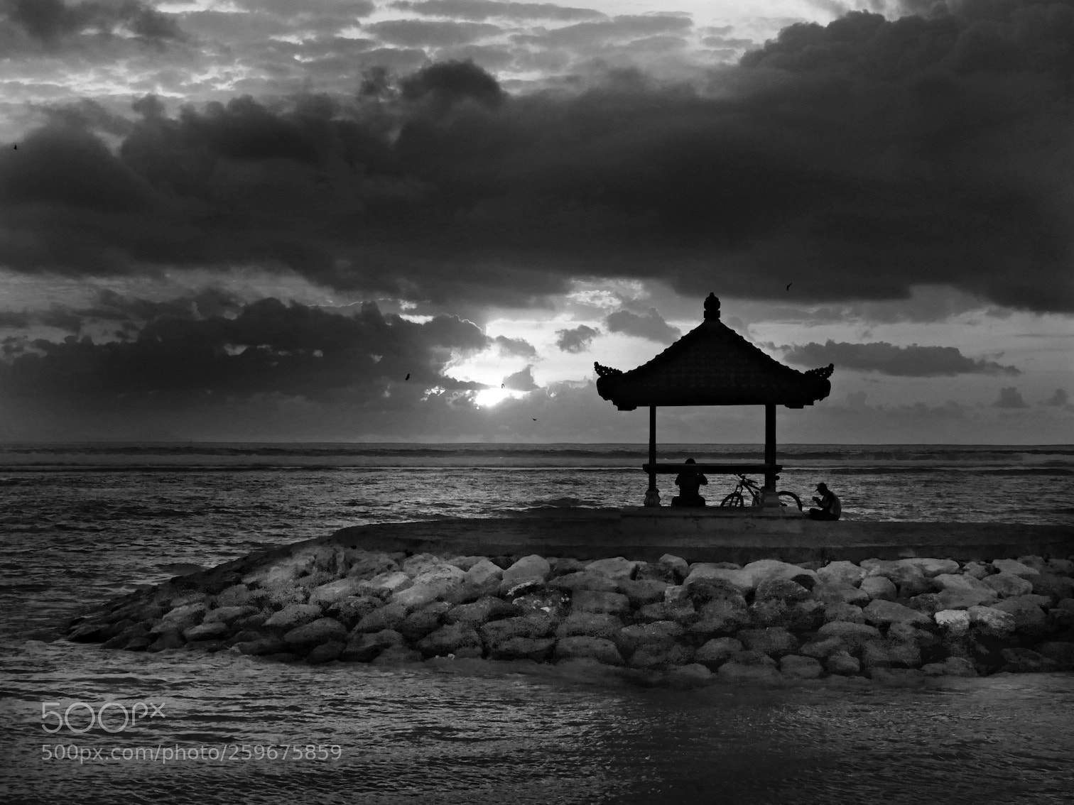 Panasonic Lumix DMC-GH4 sample photo. Black clouds above photography