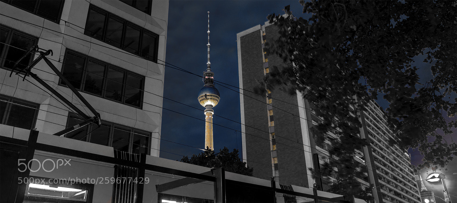 Sony ILCA-77M2 sample photo. Berlin, blue hour, tram photography