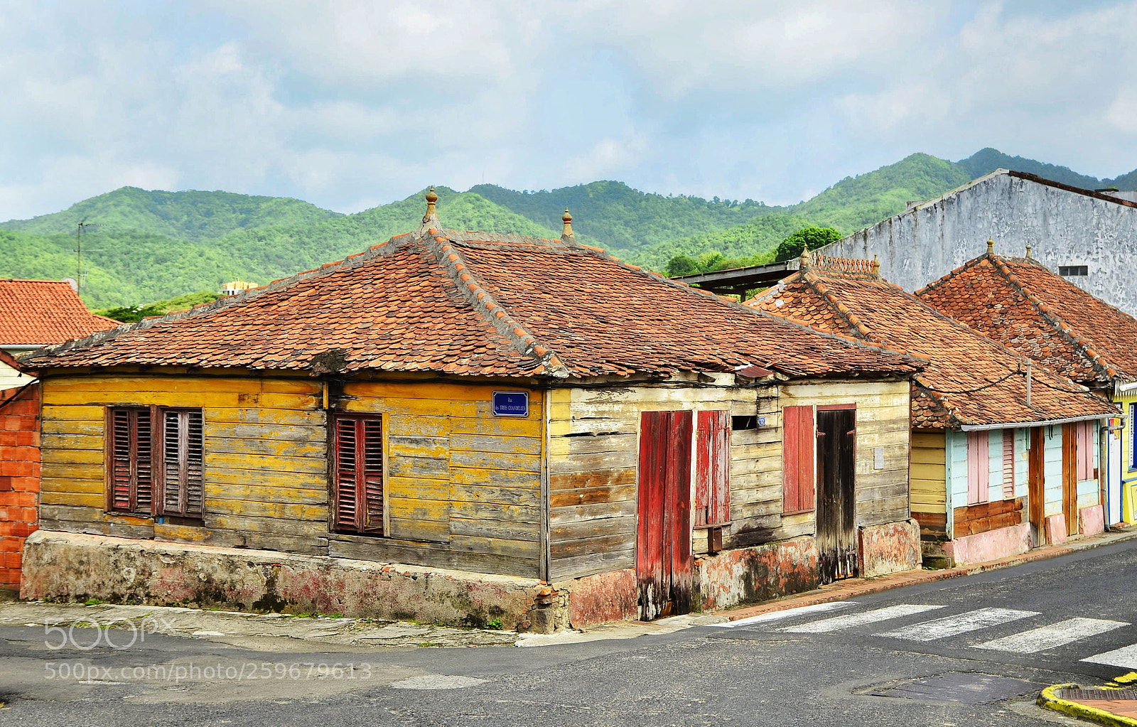Nikon D7000 sample photo. House on the corner photography