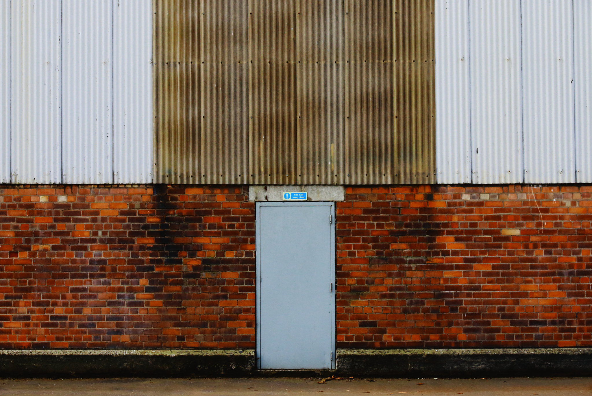 Canon EOS 70D sample photo. Hideout photography