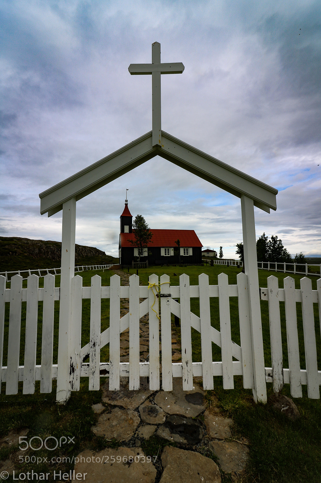 Canon EOS 750D (EOS Rebel T6i / EOS Kiss X8i) sample photo. Iceland church photography