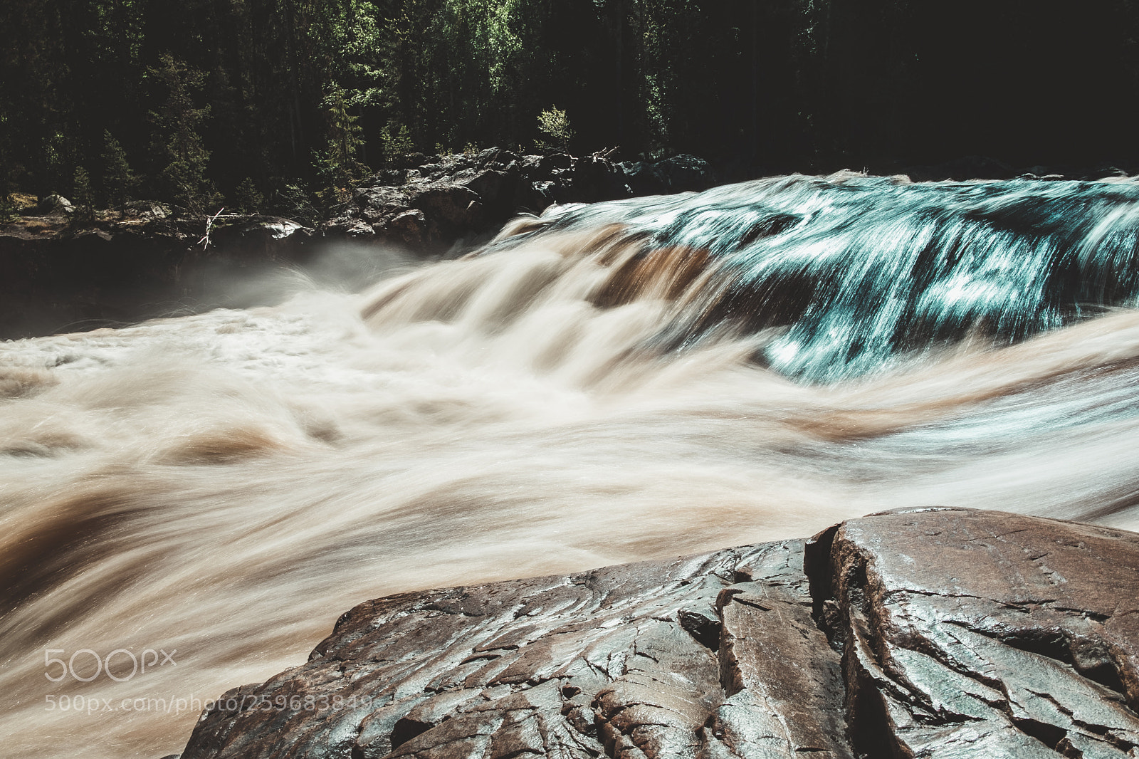 Fujifilm X-T20 sample photo. Heavy water stream photography