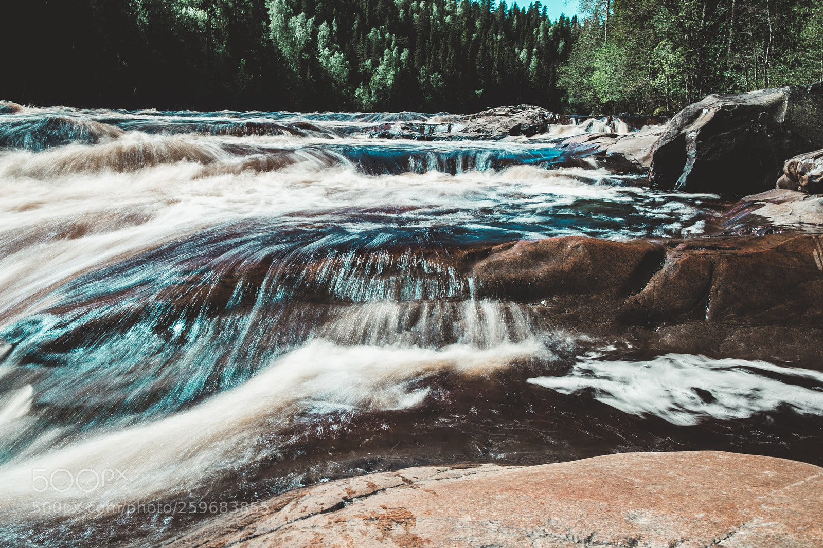 Fujifilm X-T20 sample photo. Fast flowing water photography