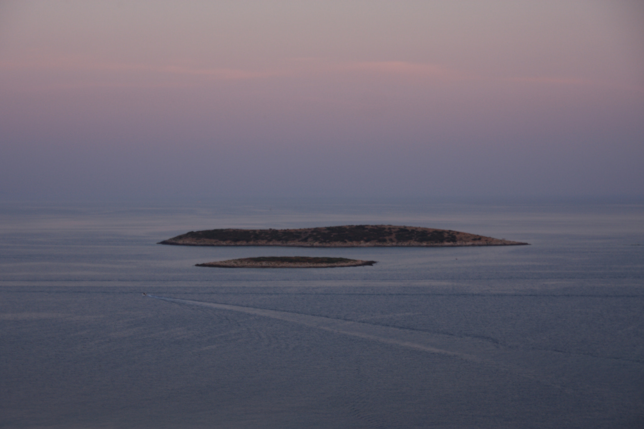 Sigma 17-70mm F2.8-4 DC Macro OS HSM sample photo. Islets photography