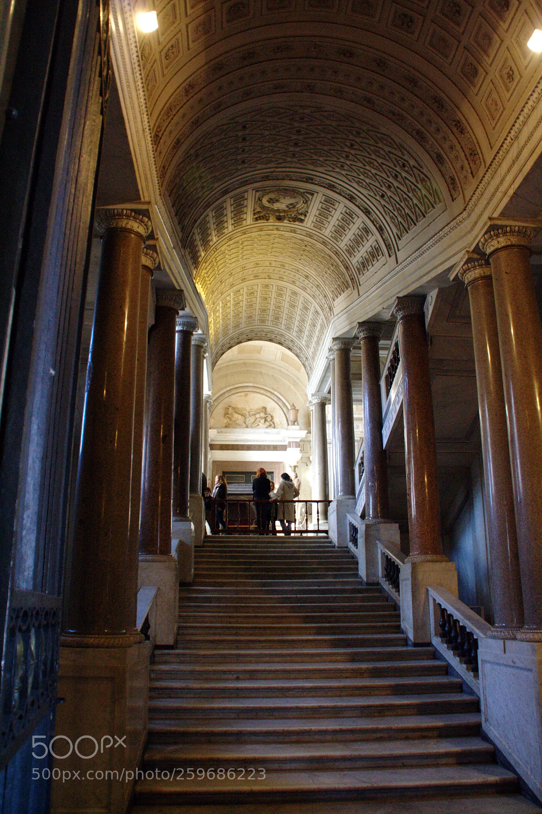 Canon EOS 350D (EOS Digital Rebel XT / EOS Kiss Digital N) sample photo. Pasillo vaticano photography
