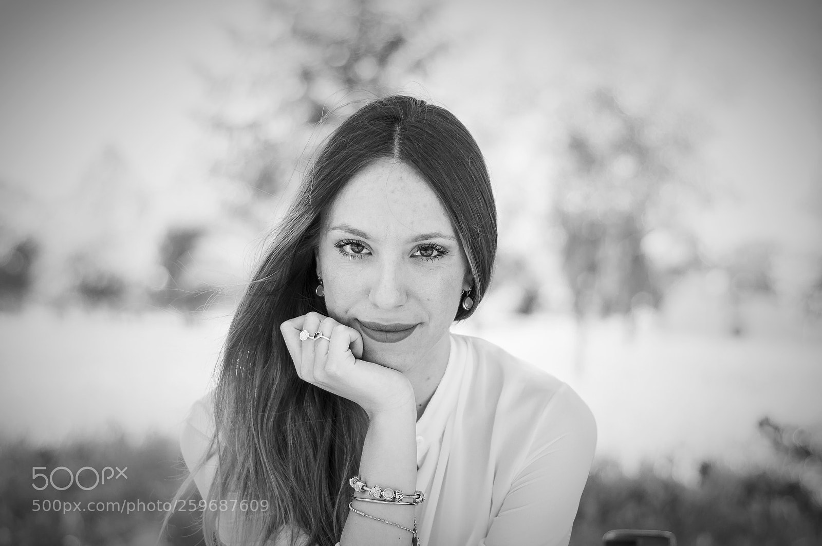 Nikon D5000 sample photo. Serena in b/w photography
