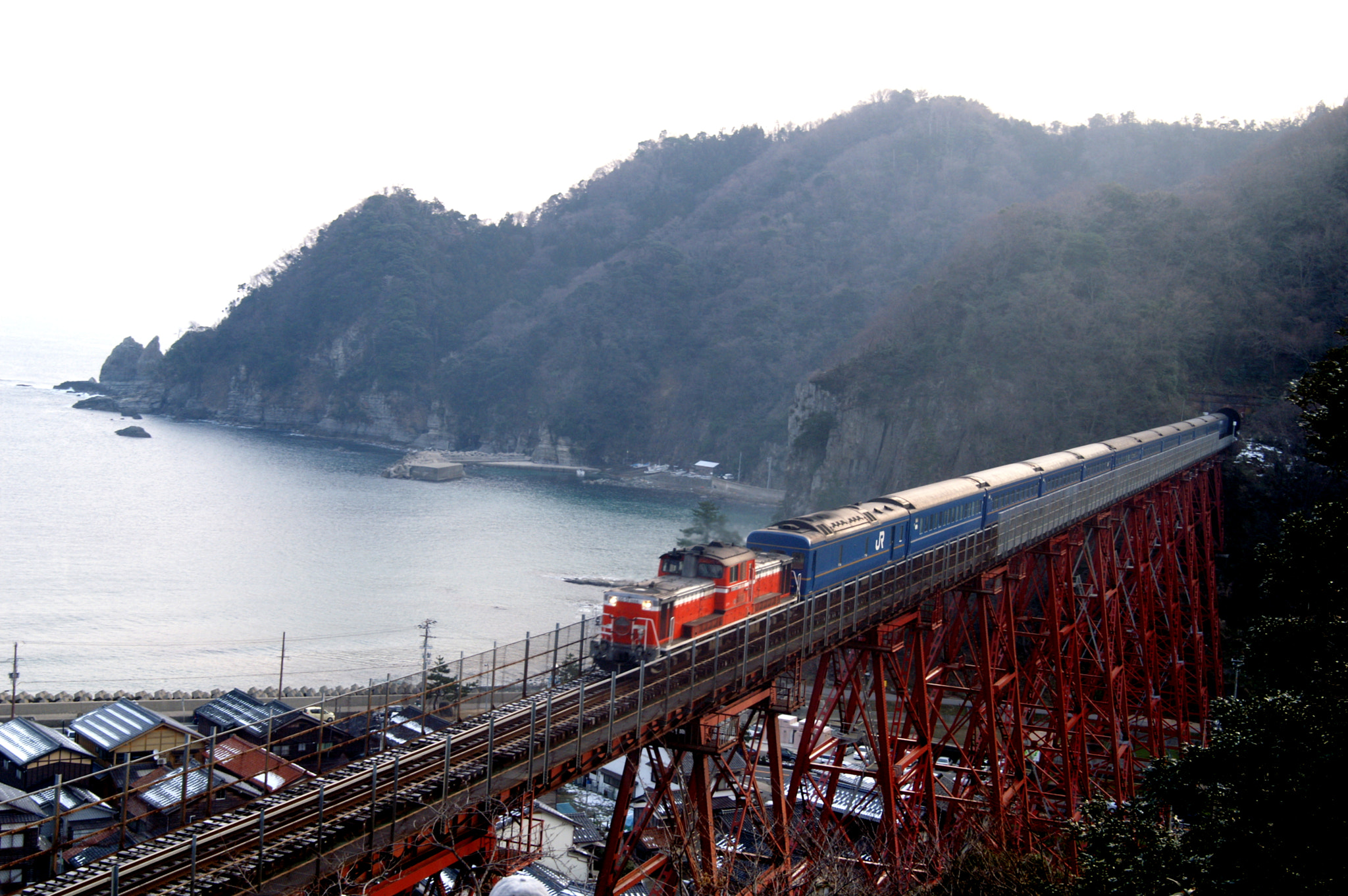 Minolta AF 17-35mm F2.8-4 (D) sample photo. Railway　4 photography