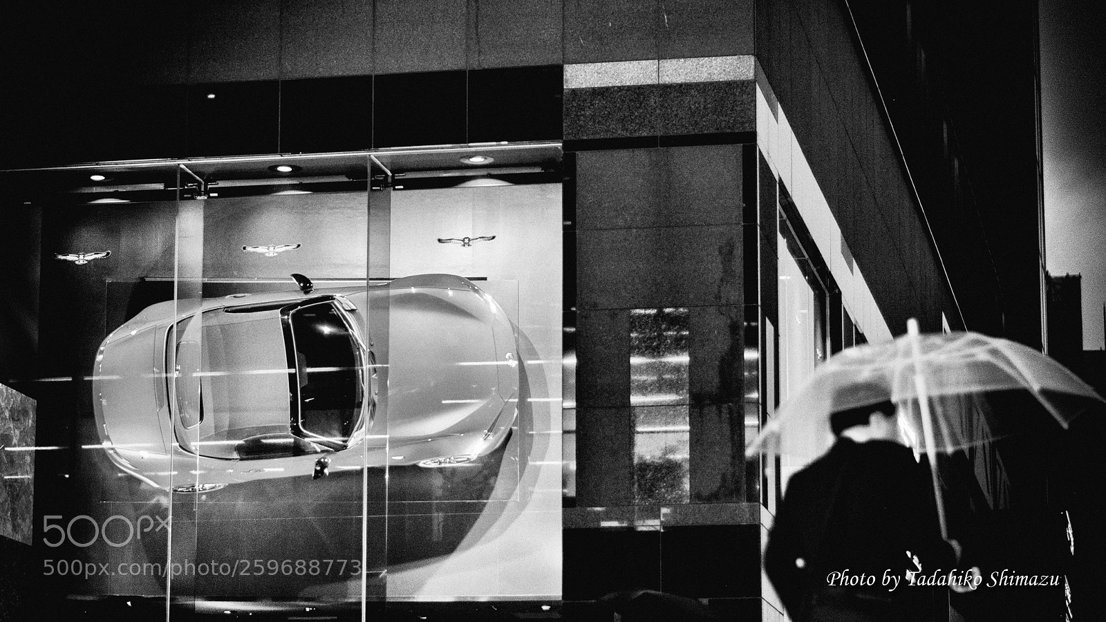 Fujifilm X-T2 sample photo. Car on the wall photography