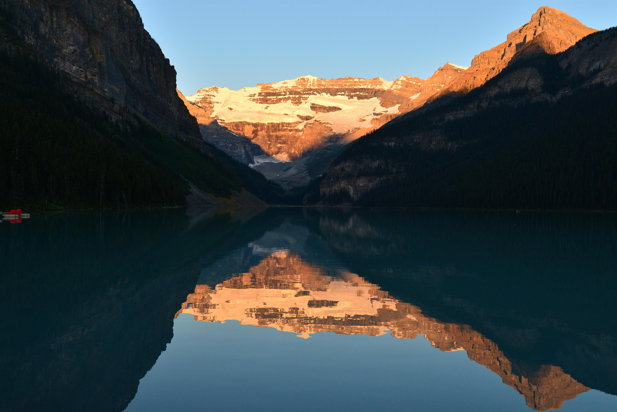 Nikon D610 sample photo. Sunrise at lake louise, banff photography