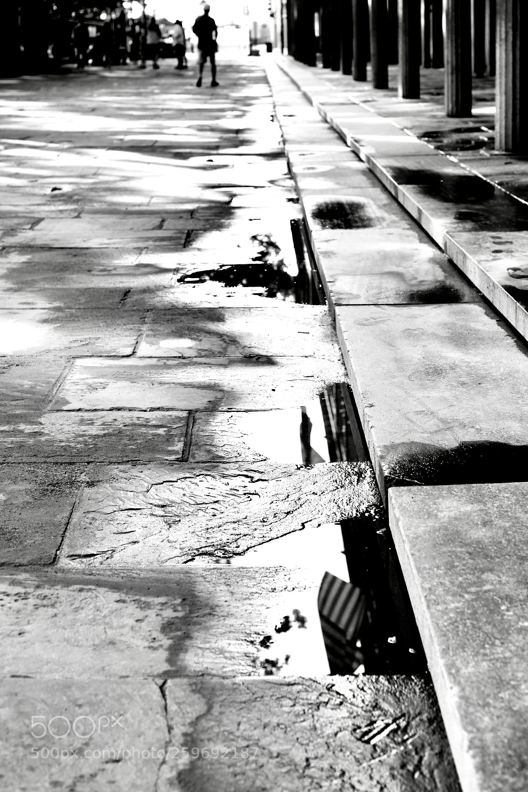 Canon EOS 5D Mark II sample photo. Morning on the square  photography