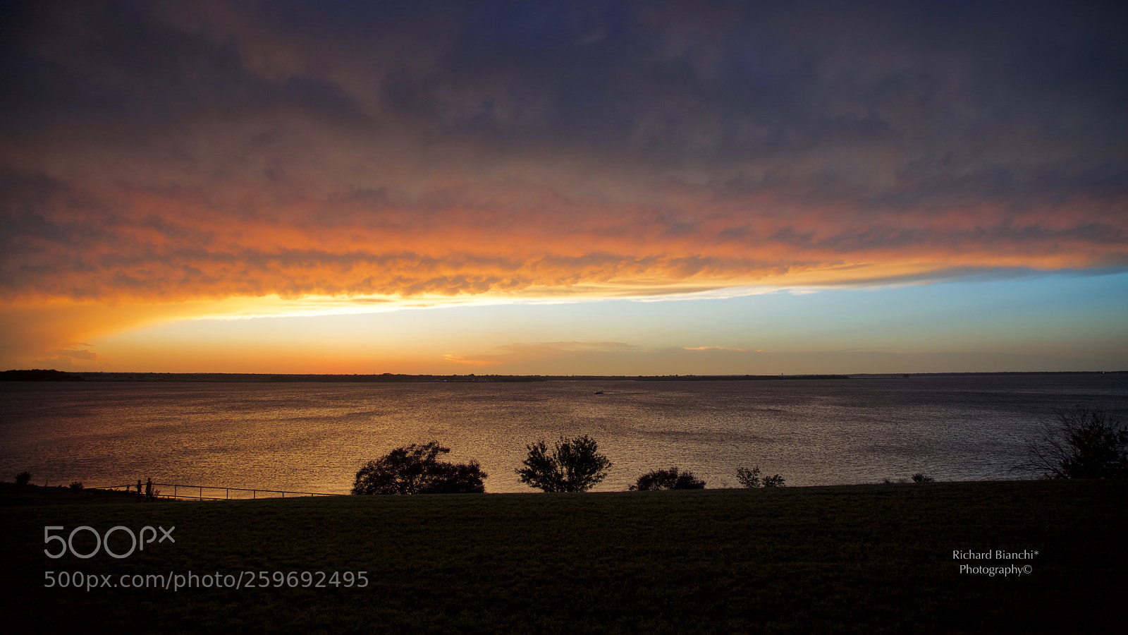 Canon EOS 5D Mark IV sample photo. Dark sky dark water photography