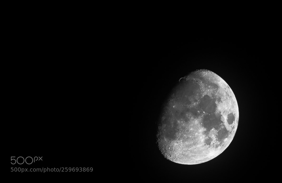 Canon EOS 5DS sample photo. Reykjavík moon photography