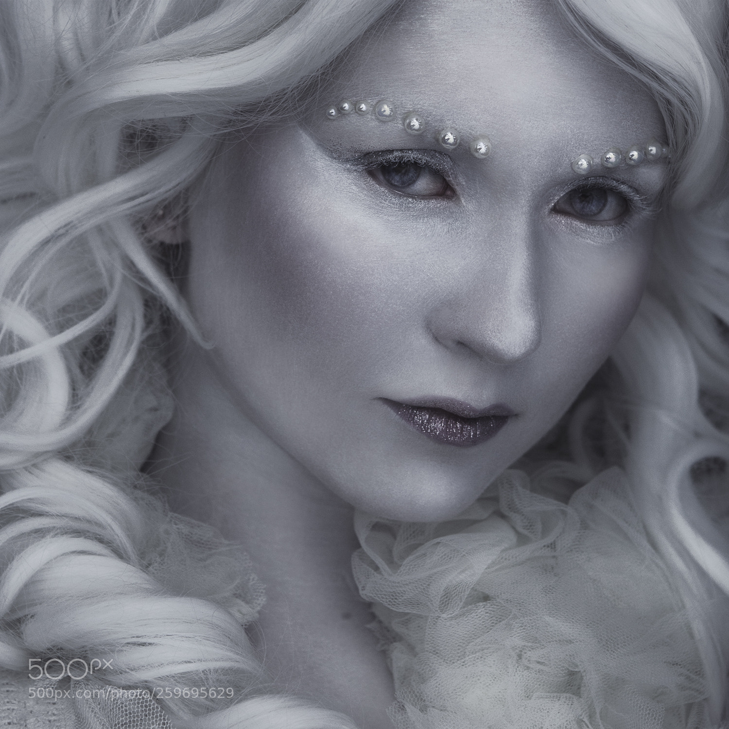 Canon EOS 5D Mark II sample photo. Elli photography