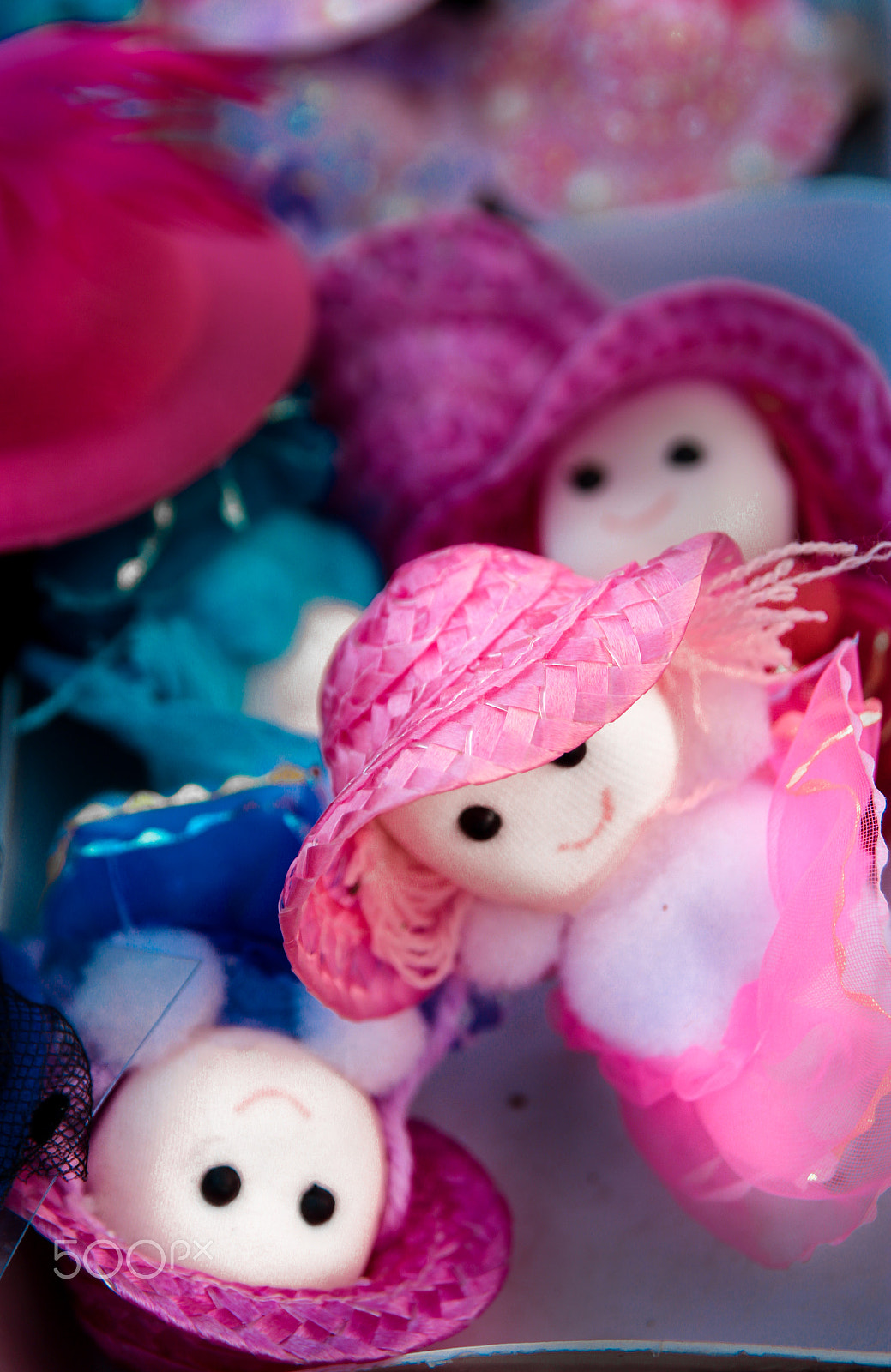 Canon EOS 600D (Rebel EOS T3i / EOS Kiss X5) sample photo. Colourful doll photography