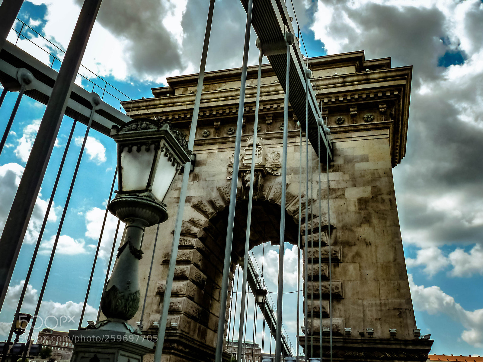 Panasonic Lumix DMC-FZ28 sample photo. Chain bridge latern photography