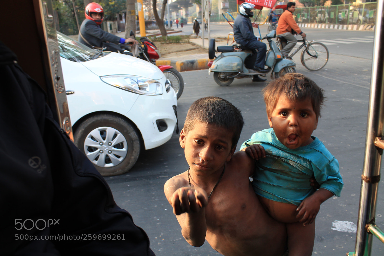 Canon EOS 1100D (EOS Rebel T3 / EOS Kiss X50) sample photo. Children in delhi. photography
