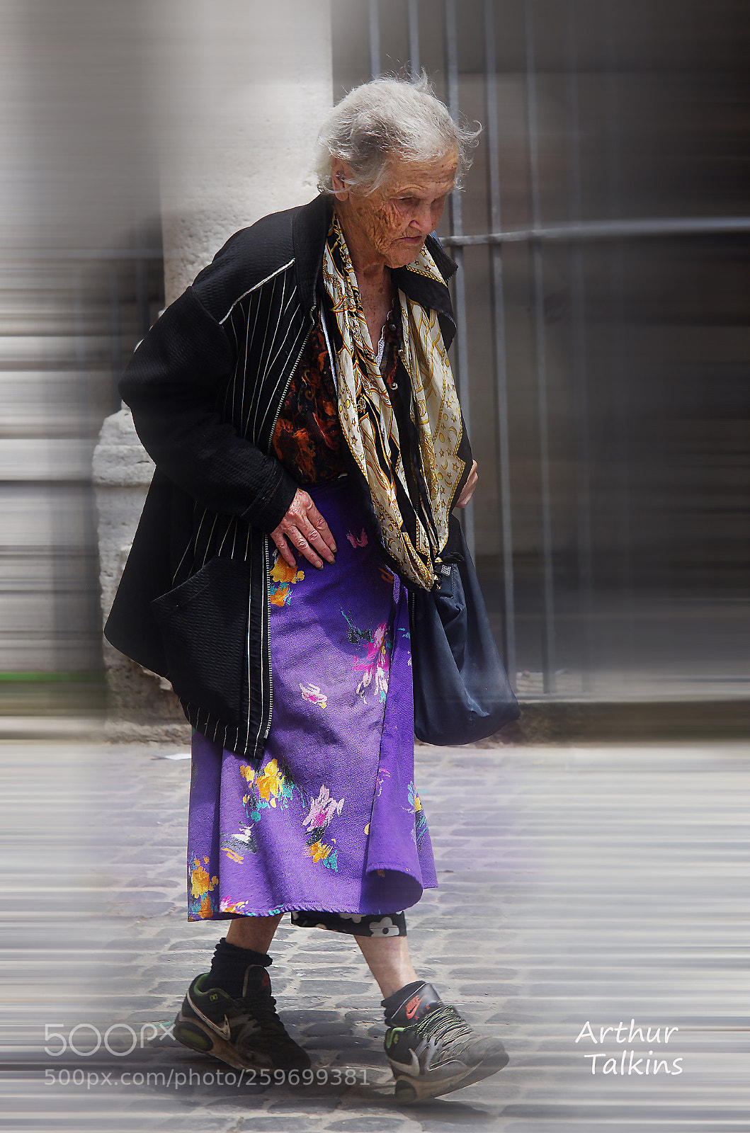 Pentax K-5 sample photo. A determined stride ...days photography