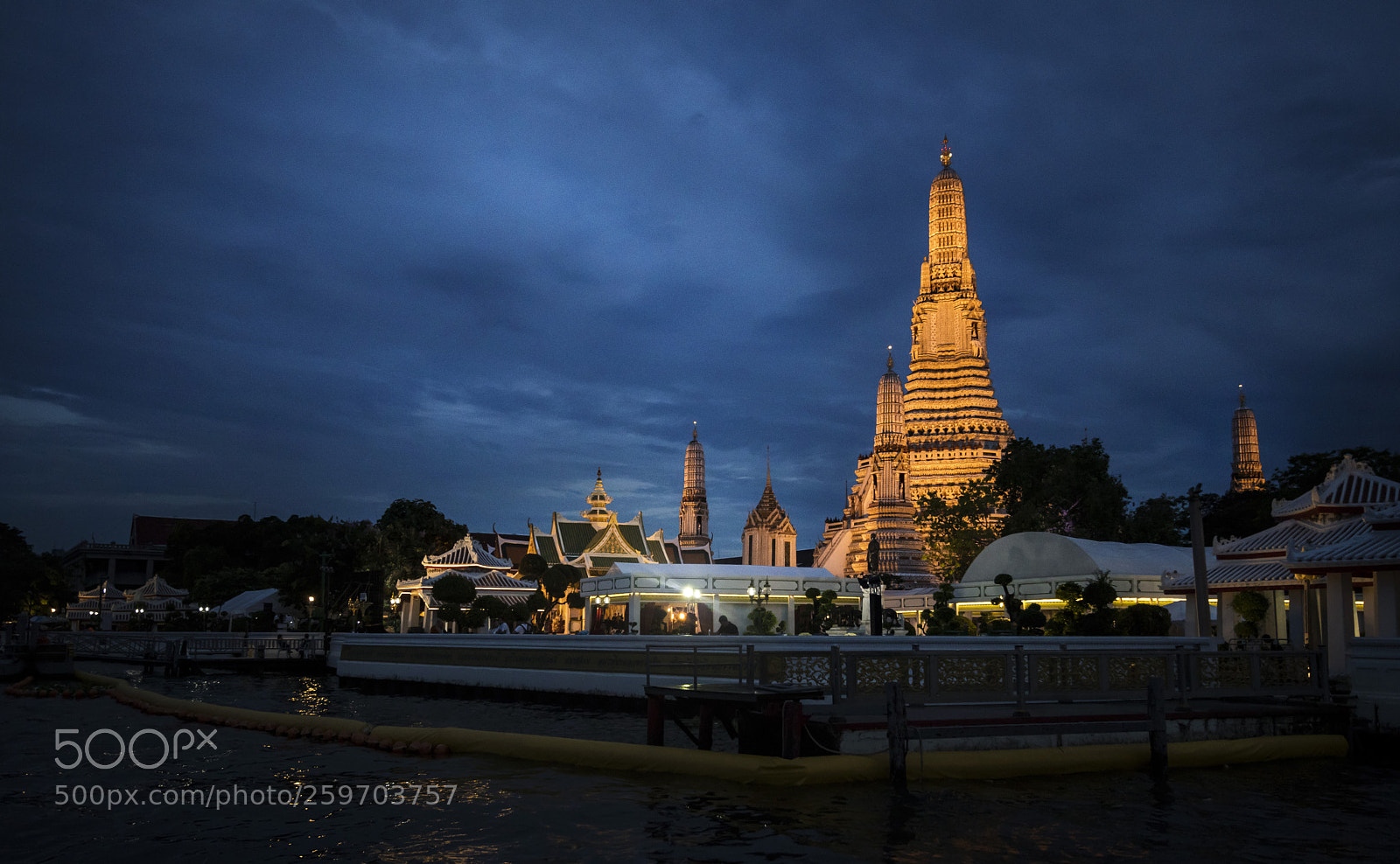 Canon EOS 80D sample photo. Bangkok, wat arun temple photography