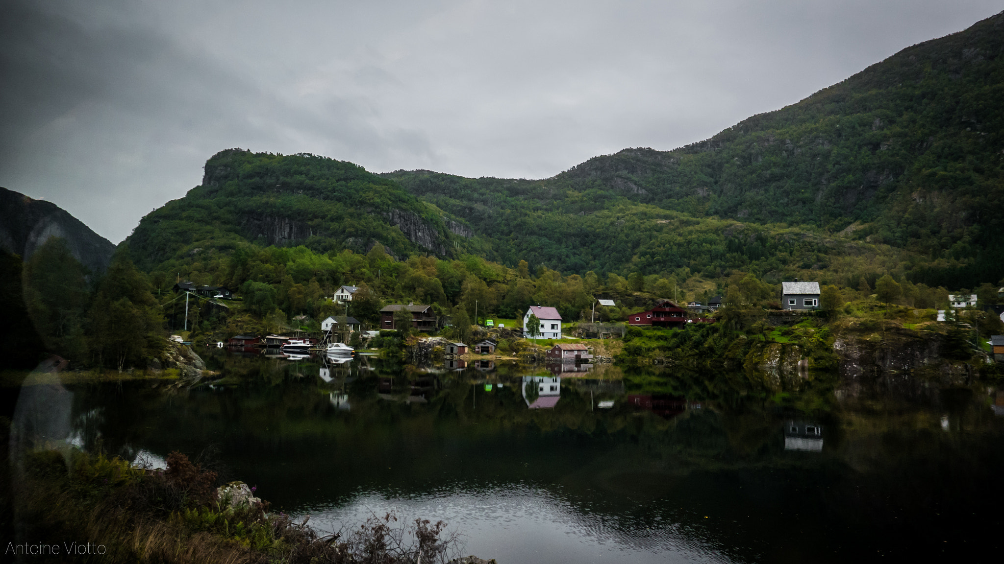 Leica D-Lux (Typ 109) sample photo. From bergen to oslo - train trip photography