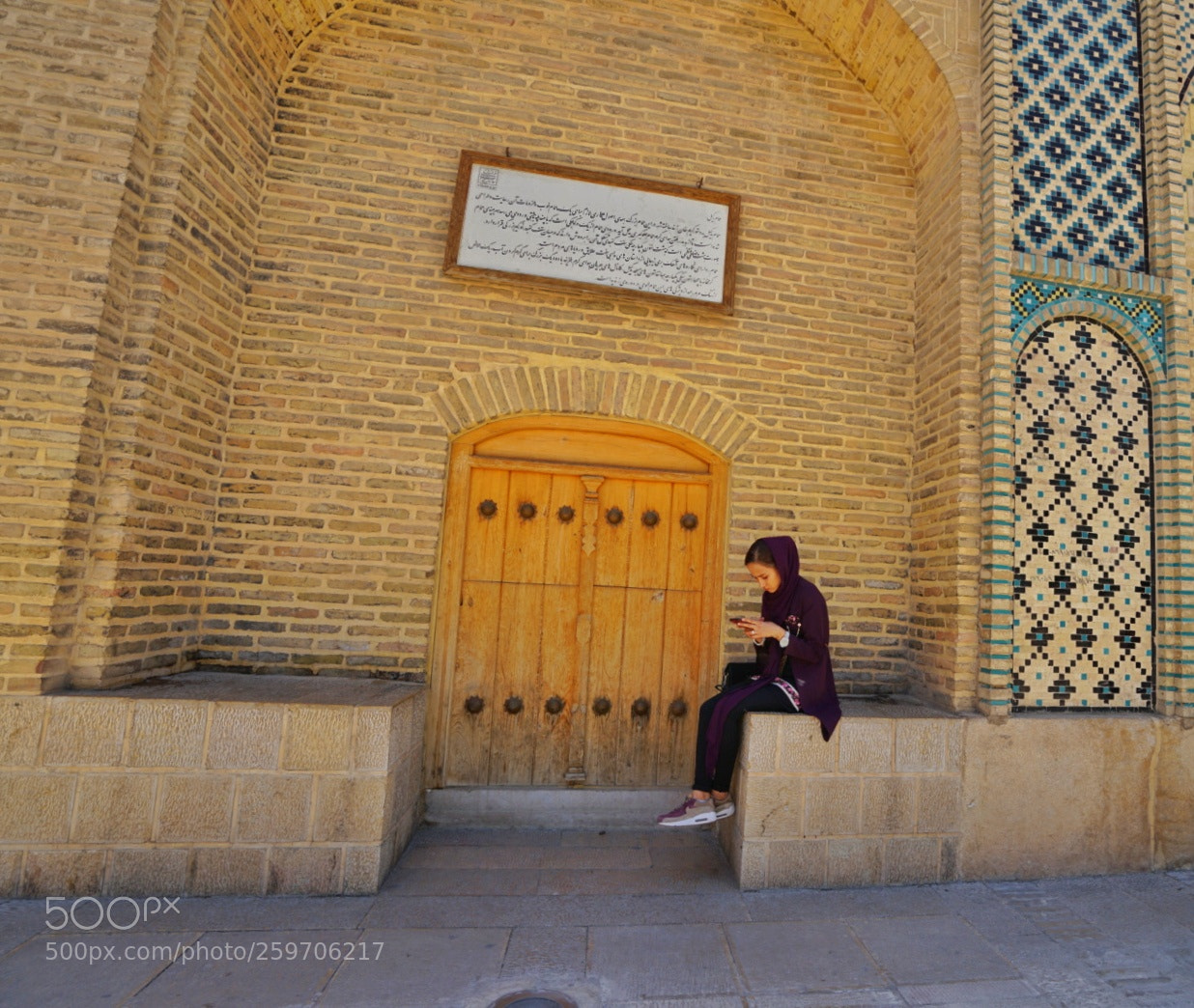 Sony a7 II sample photo. Socializing girl photography