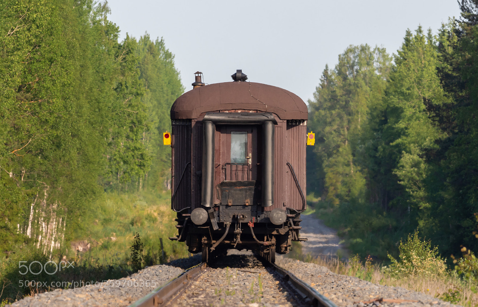 Olympus OM-D E-M1 Mark II sample photo. Old wagon photography