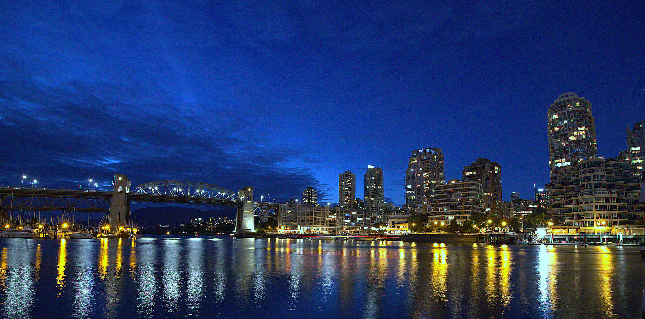 Canon EOS 7D + Canon EF-S 10-18mm F4.5–5.6 IS STM sample photo. Burrad bridge photography