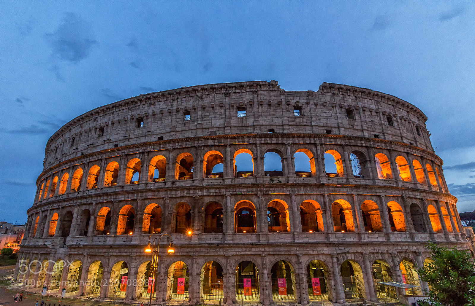 Canon EOS 700D (EOS Rebel T5i / EOS Kiss X7i) sample photo. Rome - le colis photography