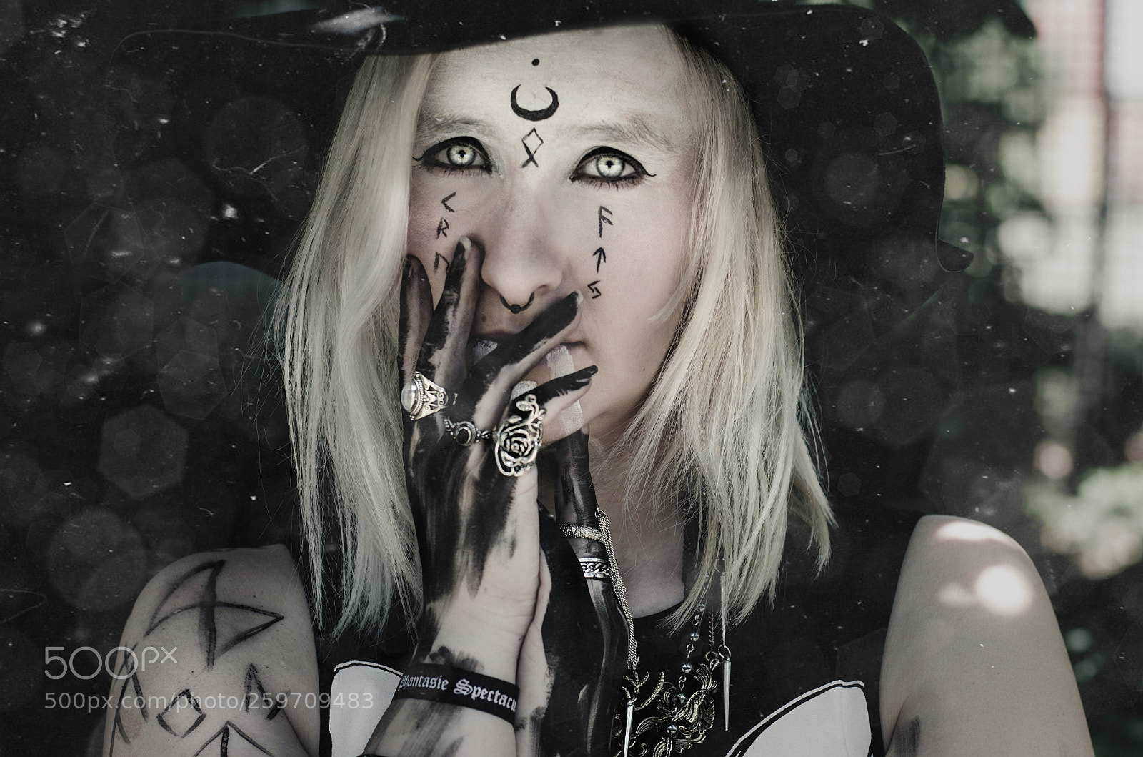Nikon D7000 sample photo. Urban witch photography