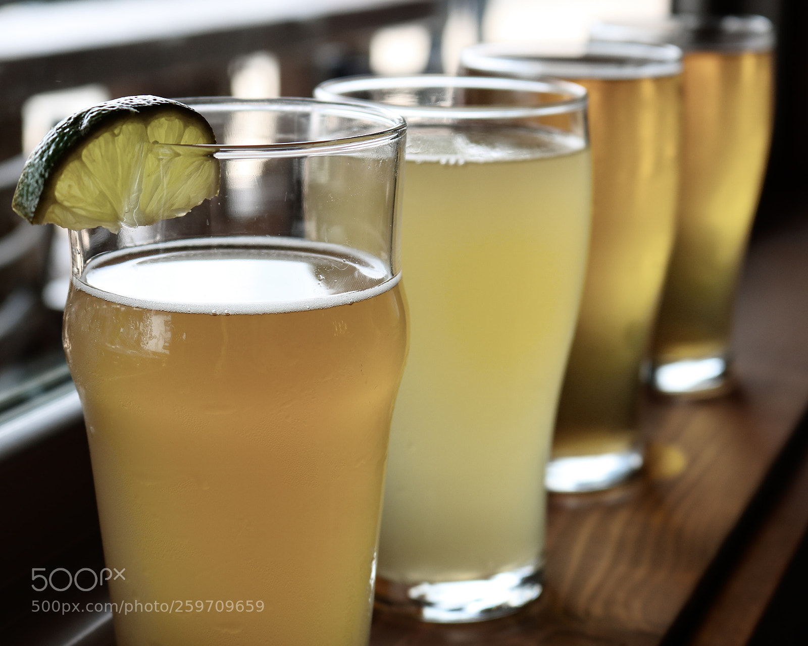 Canon EOS 750D (EOS Rebel T6i / EOS Kiss X8i) sample photo. Sunday beers photography