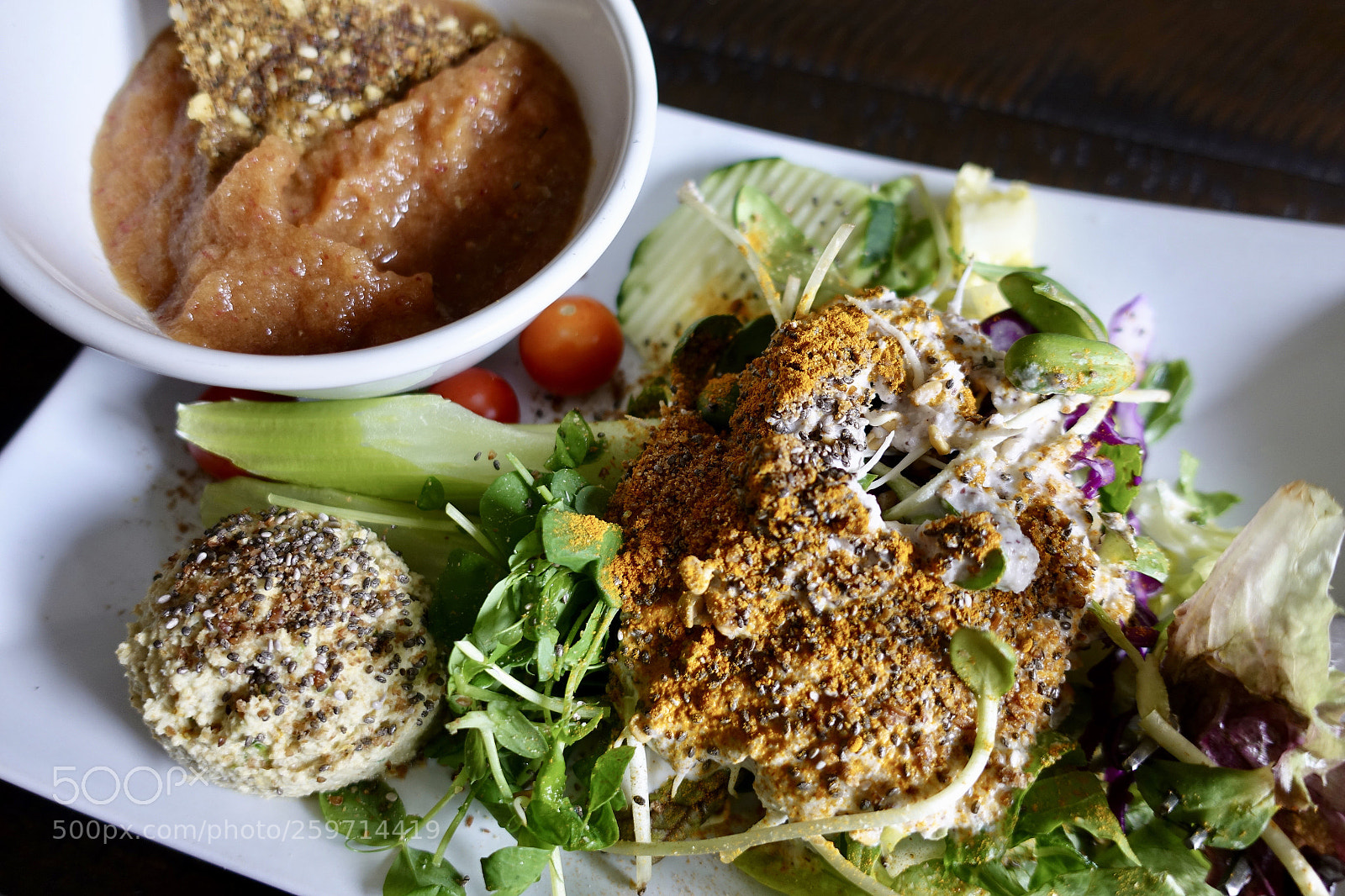 Sony DSC-RX100M5 sample photo. Raw salad for lunch photography