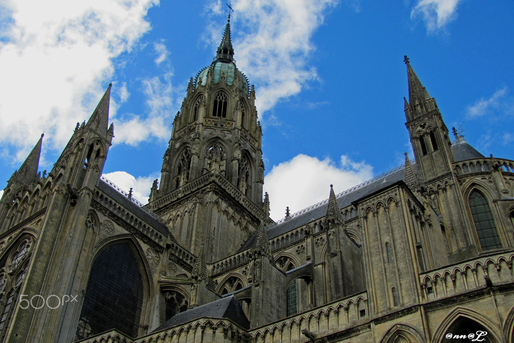 Canon PowerShot SX120 IS sample photo. La cathédrale de bayeux, ciel d'été photography