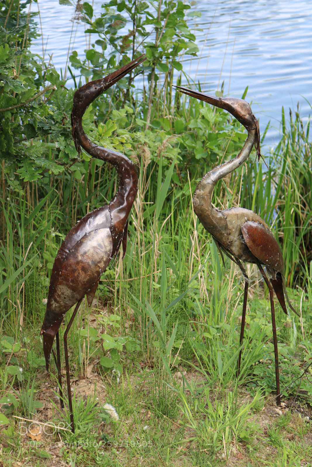 Canon EOS 750D (EOS Rebel T6i / EOS Kiss X8i) sample photo. Heron sculpture photography