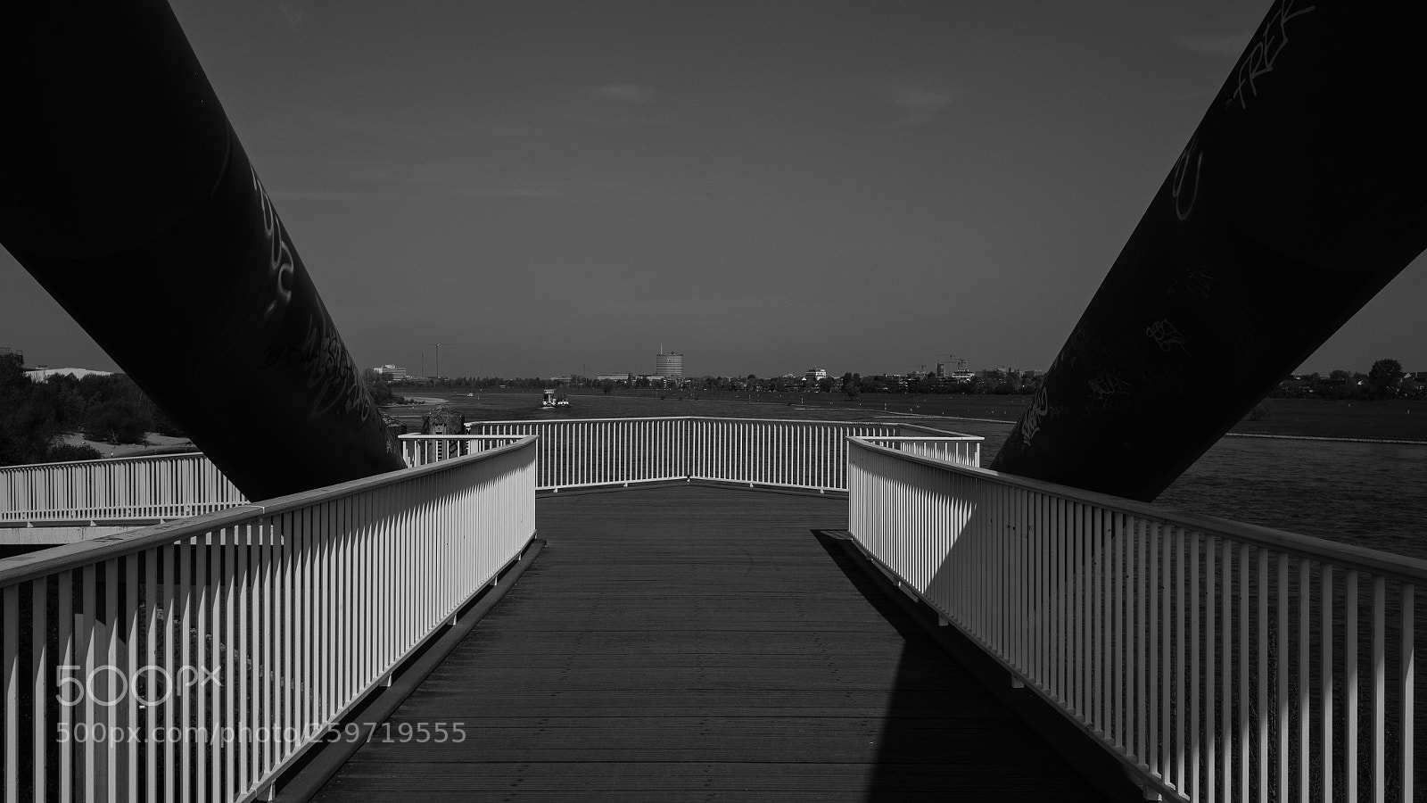Ricoh GR II sample photo. Footbridge parlamentsufer photography