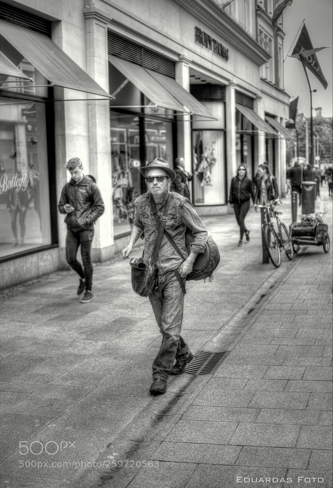 Canon EOS 6D sample photo. Dublin b&w photography