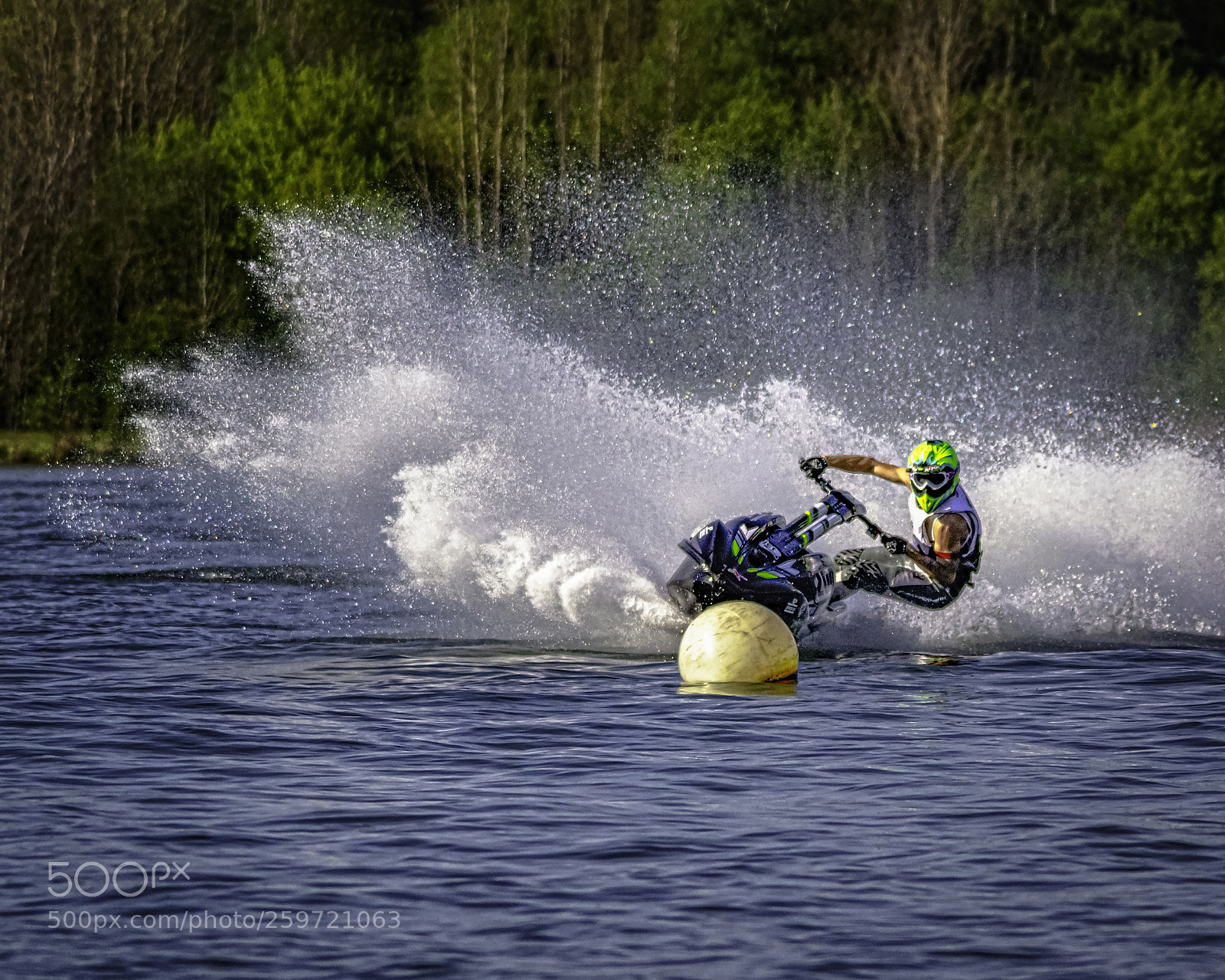 Canon EOS 1200D (EOS Rebel T5 / EOS Kiss X70 / EOS Hi) sample photo. Jet ski on water photography
