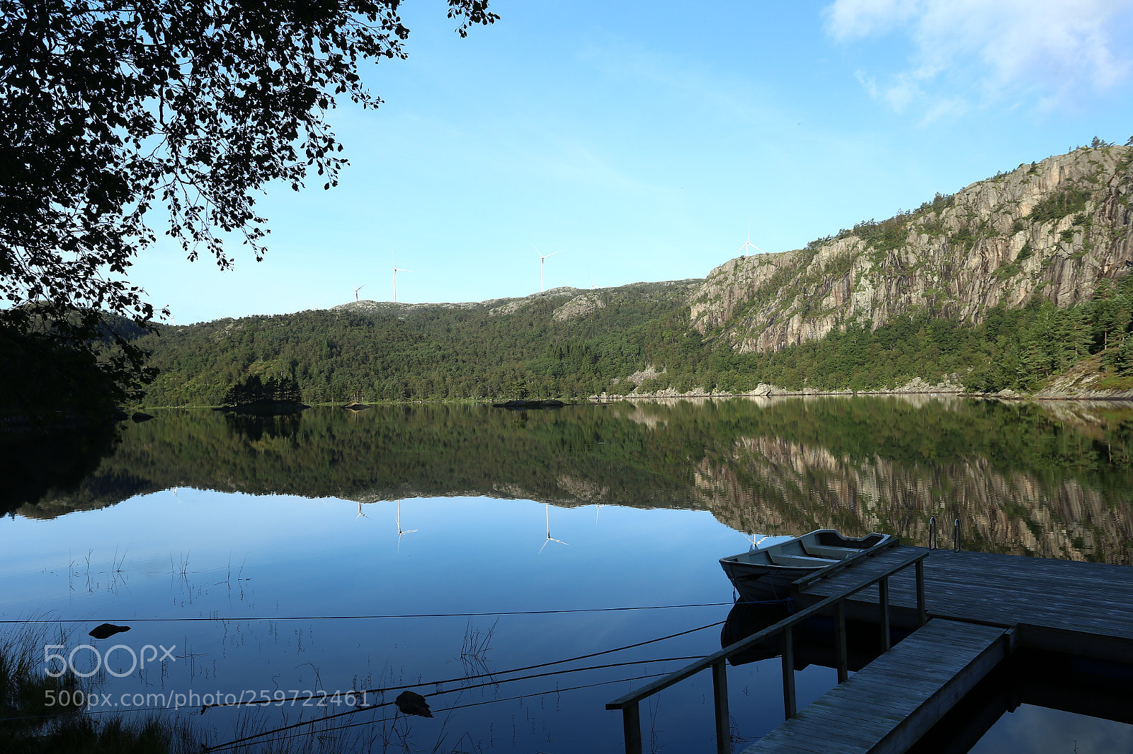 Canon EF 17-40mm F4L USM sample photo. Waves of silence photography