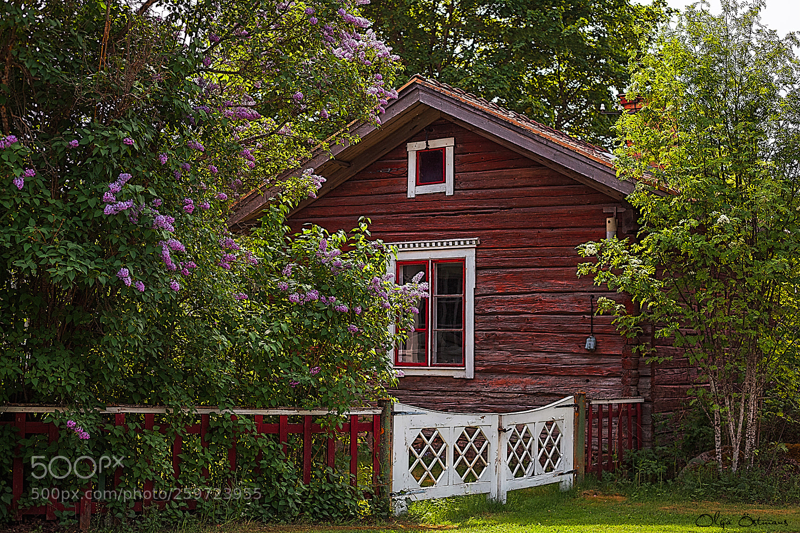 Canon EOS 5D Mark II sample photo. Old house photography