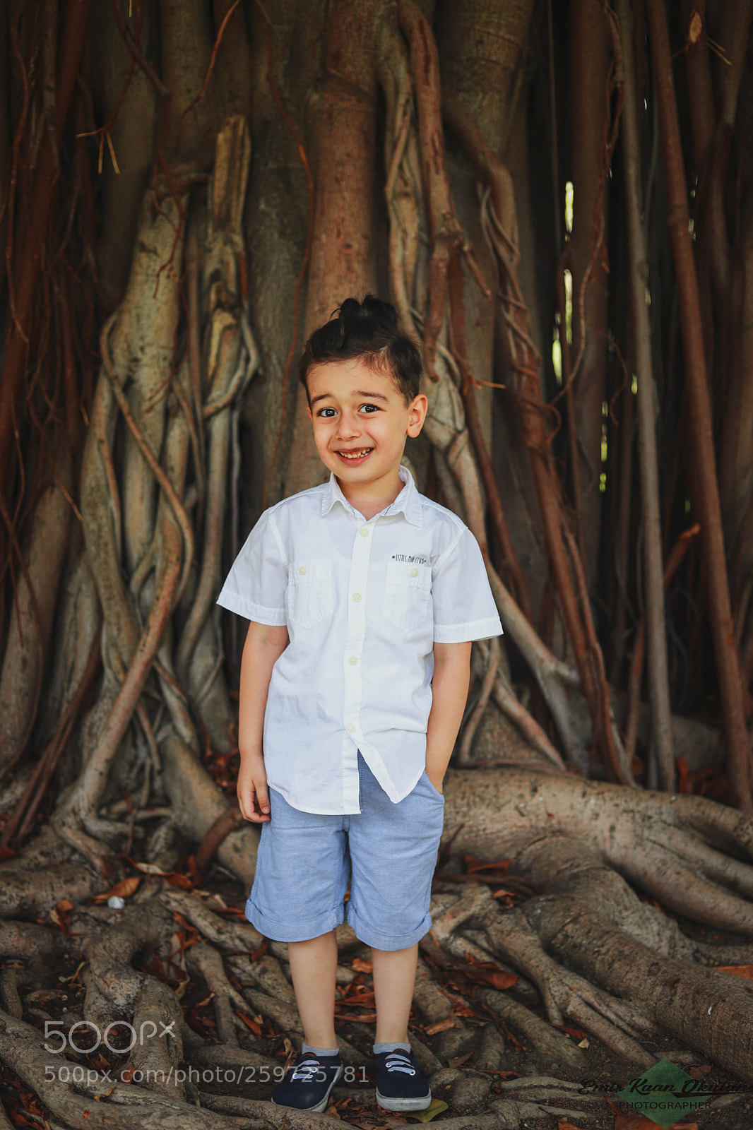 Canon EOS 6D Mark II sample photo. Child and nature photography