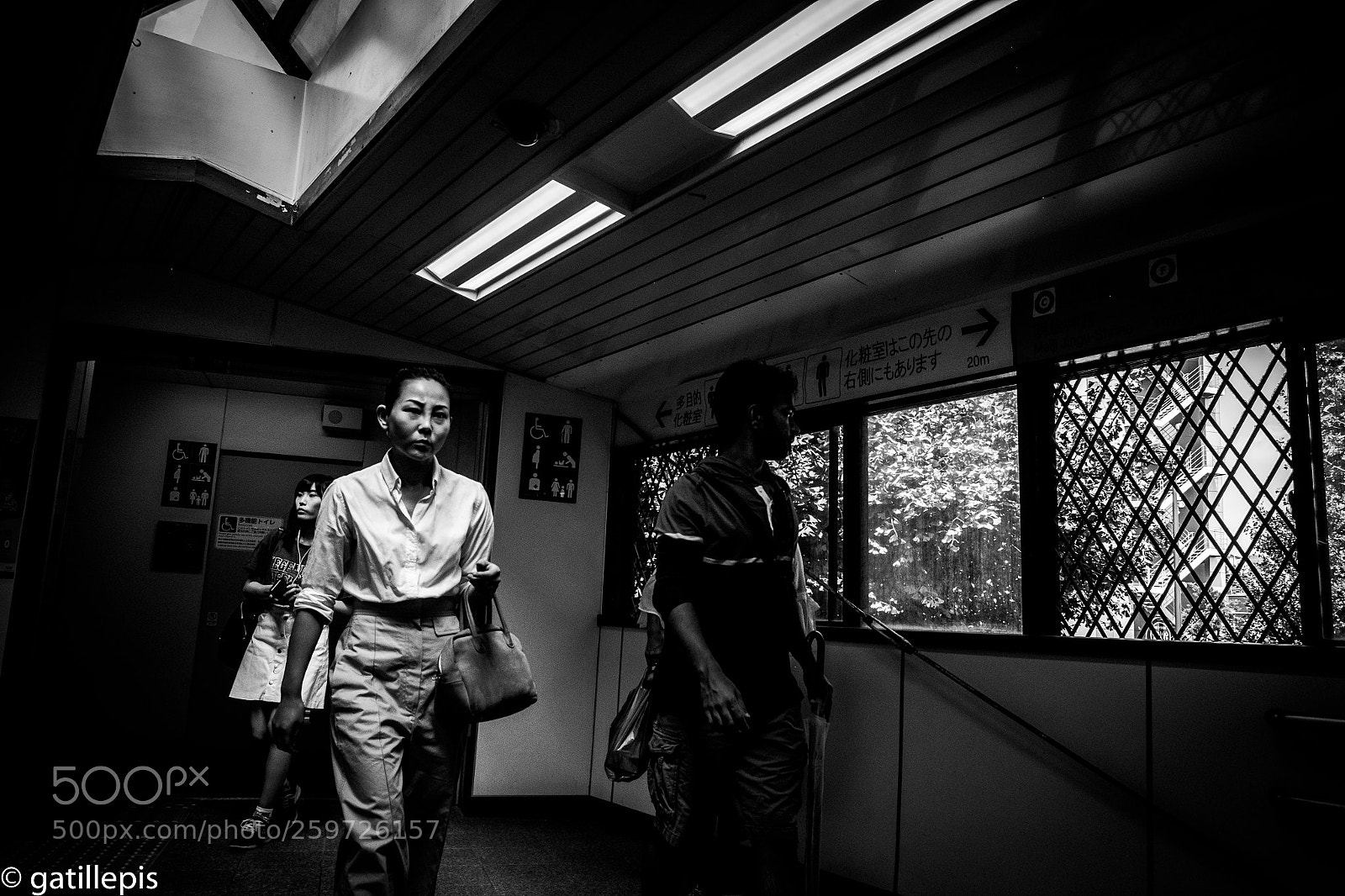 Fujifilm X-T1 sample photo. Harajuku eki photography