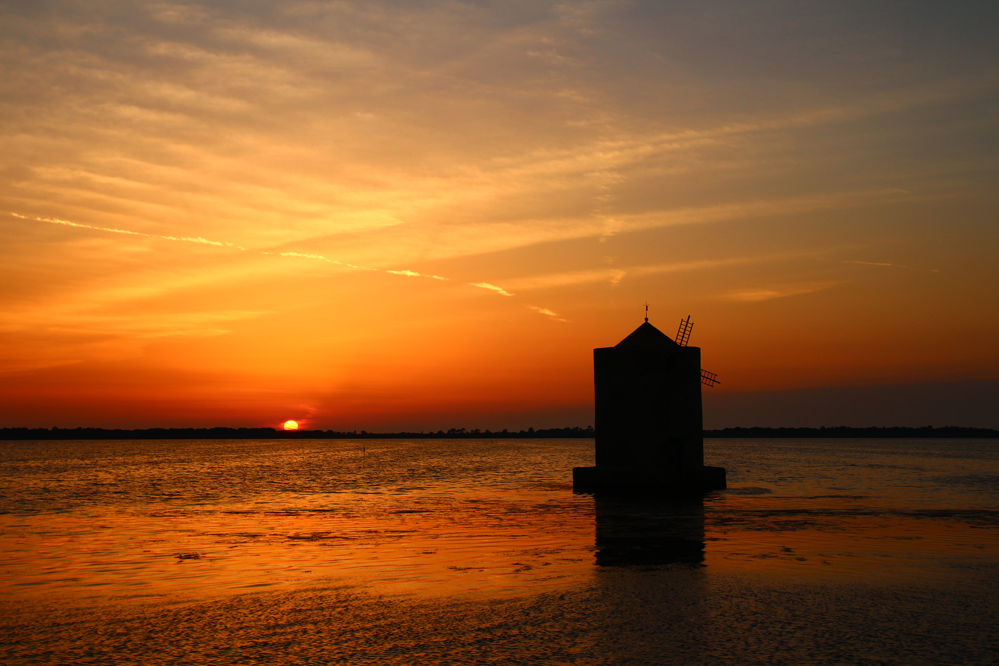 Tamron SP AF 17-50mm F2.8 XR Di II LD Aspherical (IF) sample photo. Mill at sunset photography