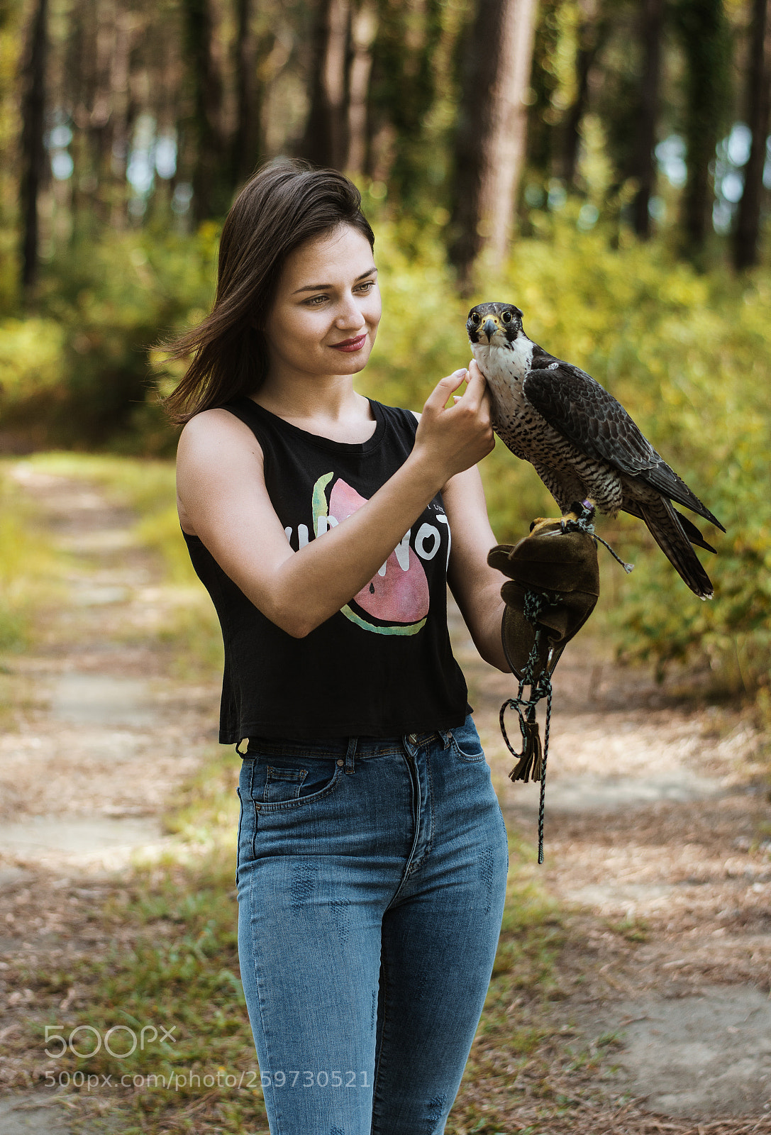 Nikon D7100 sample photo. Girl & peregrine falcon photography
