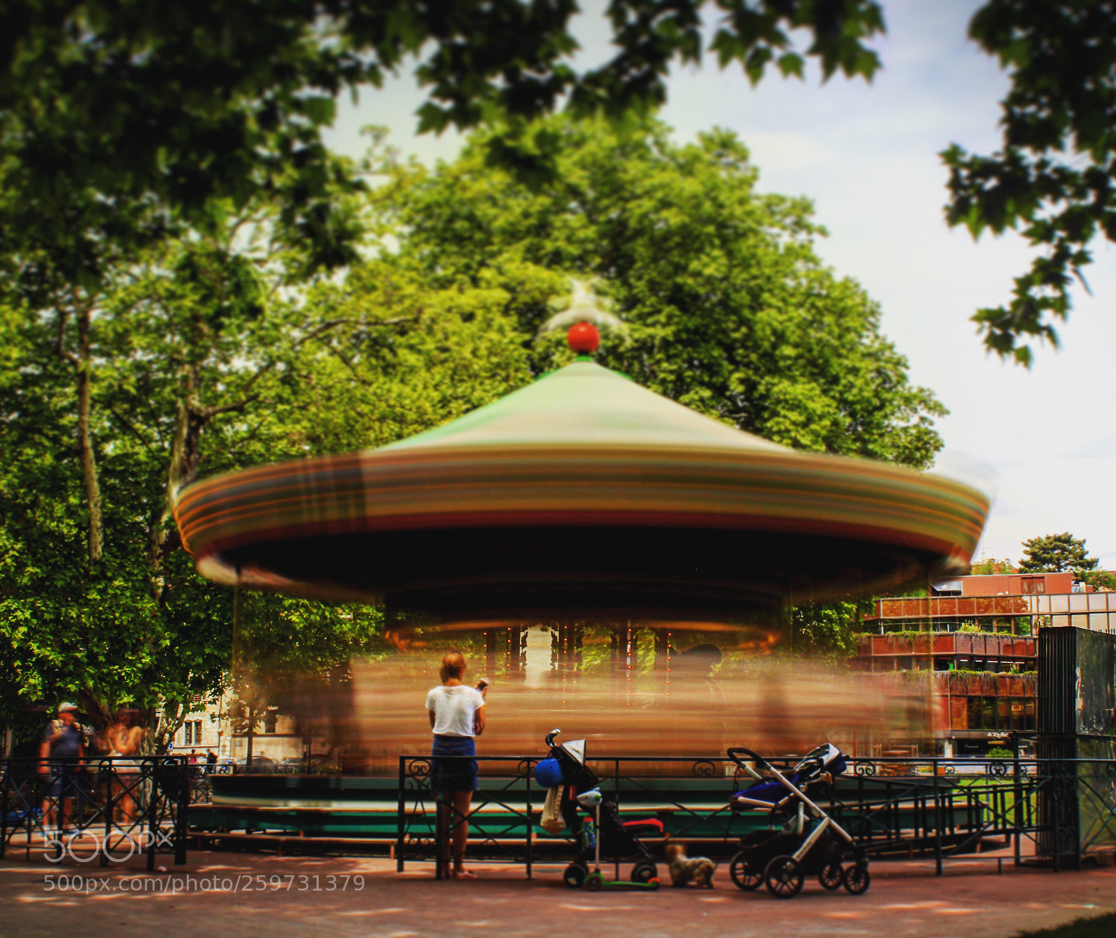 Canon EOS 1300D (EOS Rebel T6 / EOS Kiss X80) sample photo. ~ the magic carousel ✨~ photography