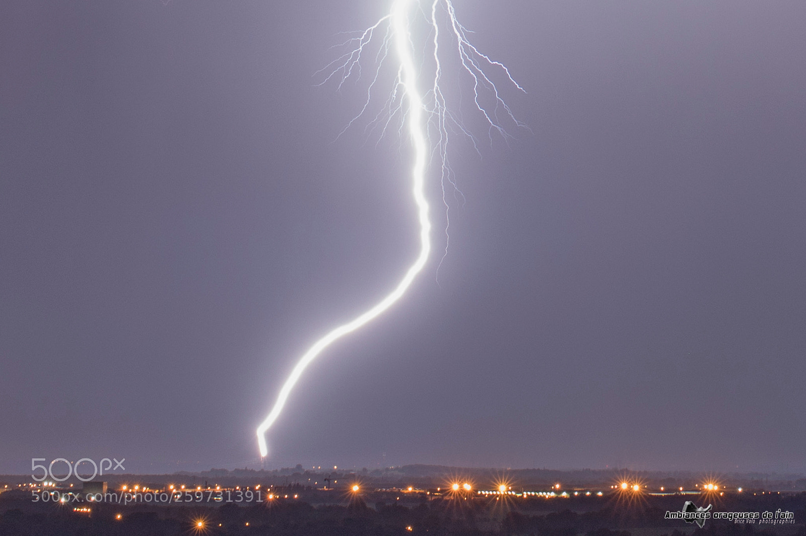 Canon EOS 5DS sample photo. Electric night photography