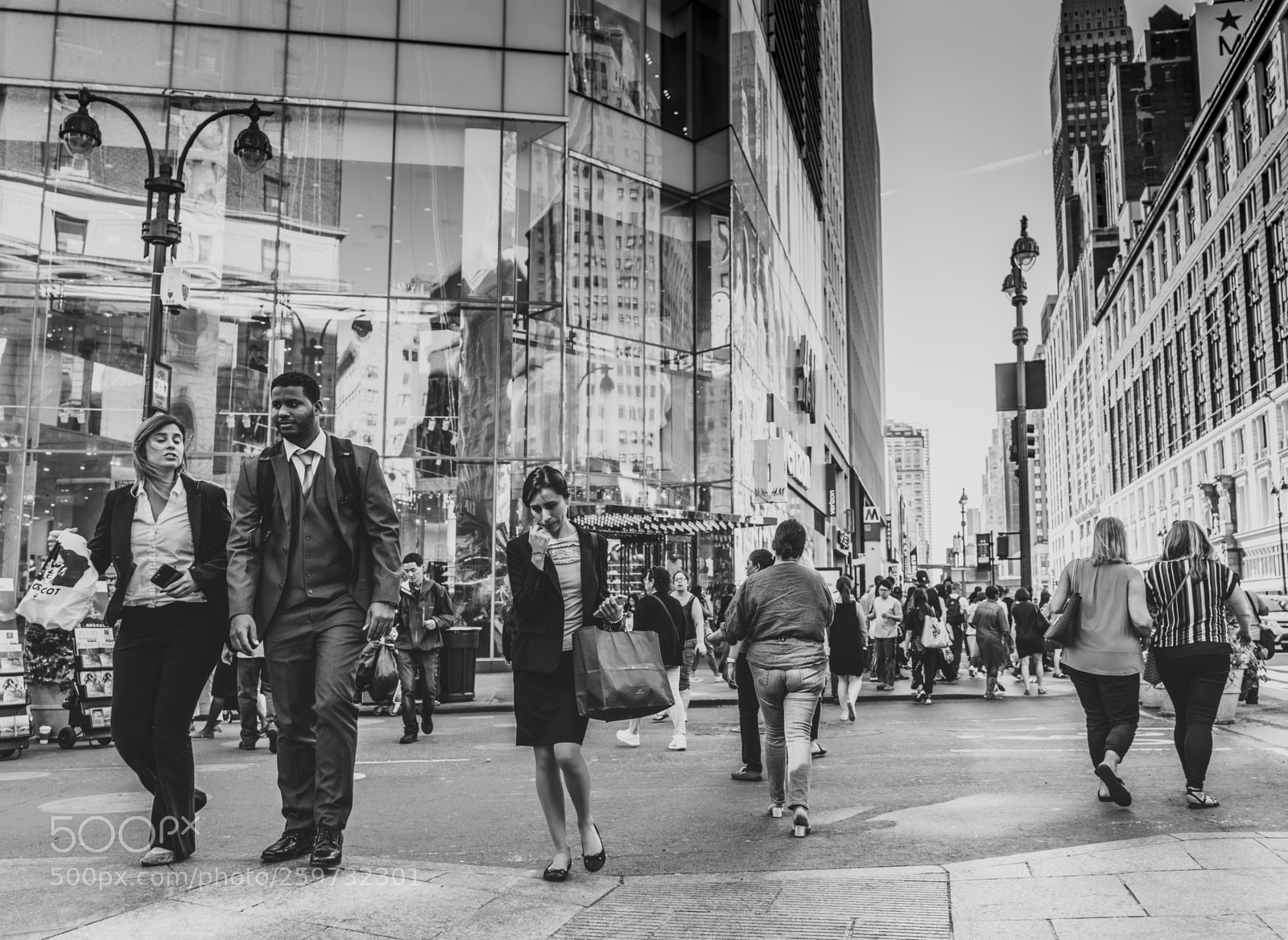 Sony a7R III sample photo. Public distance photography