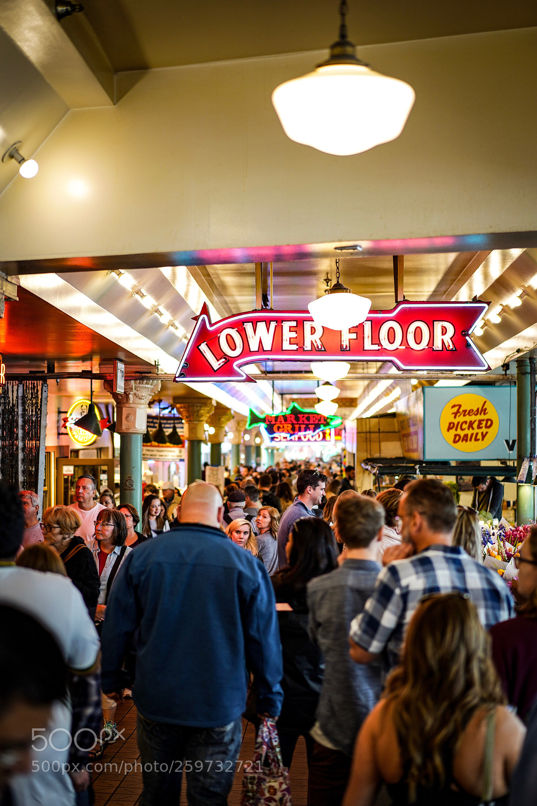 Sony a7 III sample photo. Busy pike place market  photography