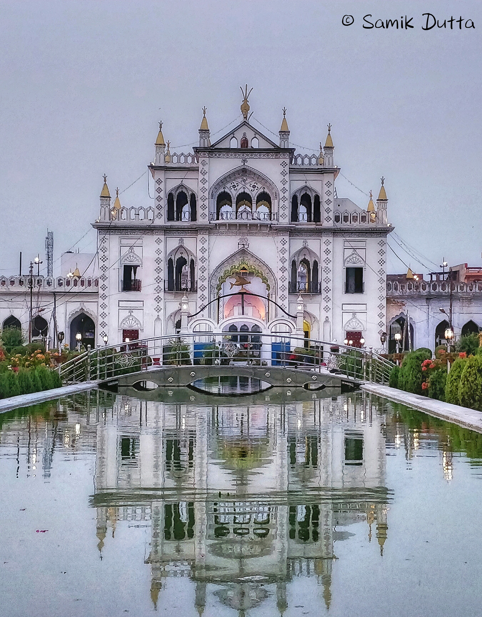 OnePlus 5T sample photo. Reflections photography