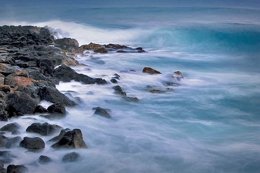Canon EOS-1Ds Mark III sample photo. Waves of coastline at poipu. kauai, hawaii. photography