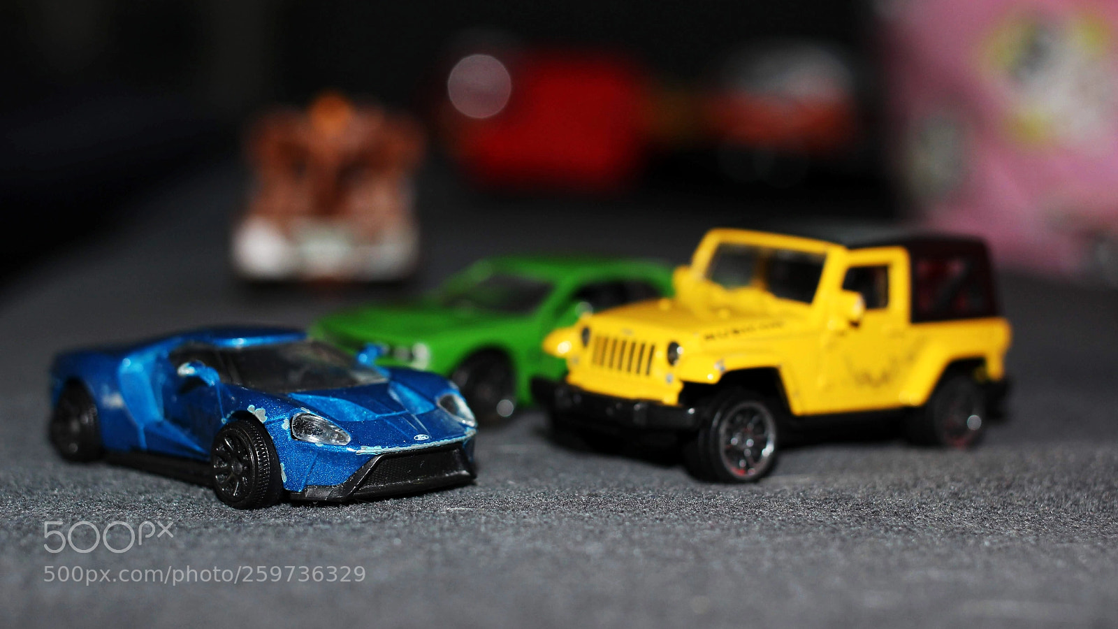 Canon EOS 600D (Rebel EOS T3i / EOS Kiss X5) sample photo. (toy) car show photography